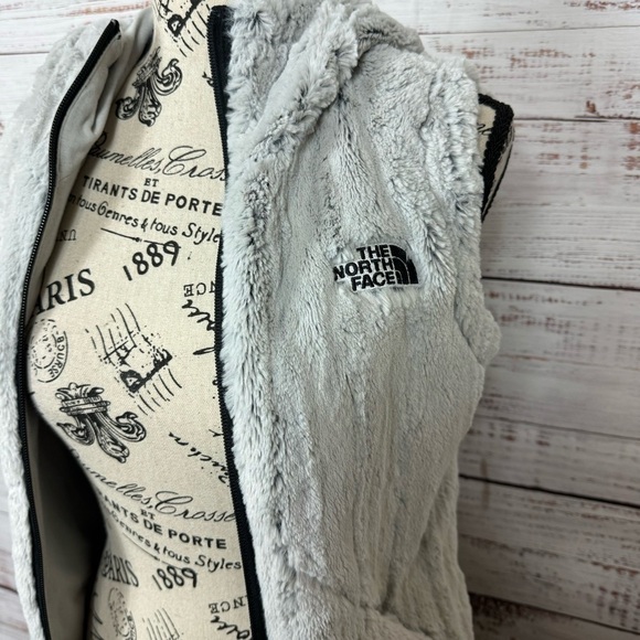 The North Face Gray Furlander size XS Hooded Full Zip Vest - Picture 3 of 9